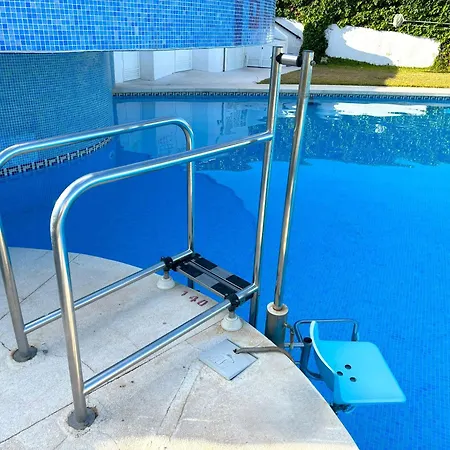 Evans Realty Bb Adosado & Piscina & Tenis & Jardines Holiday home *