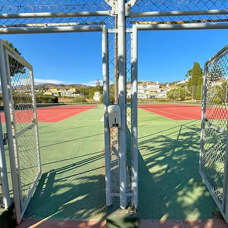Evans Realty Bb Adosado & Piscina & Tenis & Jardines Holiday home Torrox