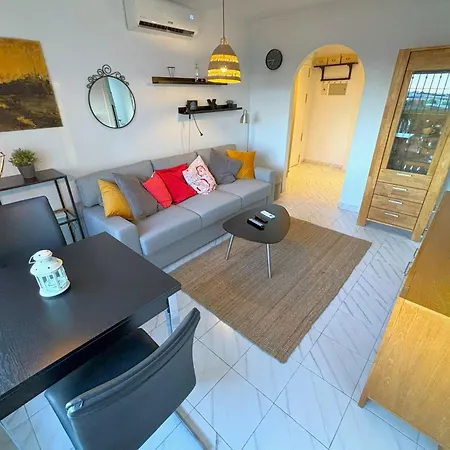 Evans Realty Bb Adosado & Piscina & Tenis & Jardines Holiday home Torrox